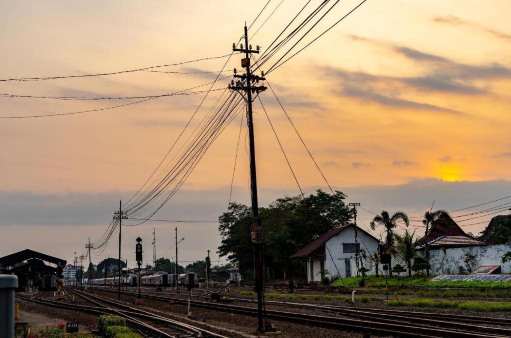 Express O 91578 Villali Jogja Yogyakarta Bagian luar foto